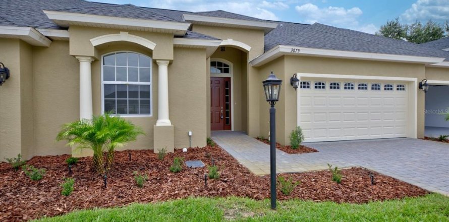 House in Sebring, Florida 2 bedrooms, 156.63 sq.m. № 1634982