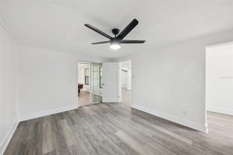 House in Umatilla, Florida 3 bedrooms, 133.78 sq.m. № 1806956 - photo 23