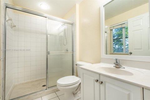 Condo in North Lauderdale, Florida, 2 bedrooms  № 1949573 - photo 18