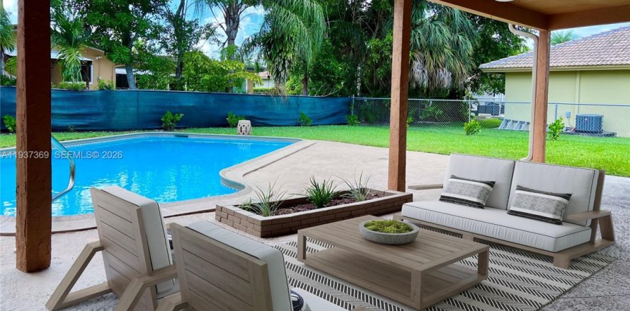 Дом в Корал-Спрингс, Флорида 4 спальни, 203.83м2 № 2017692