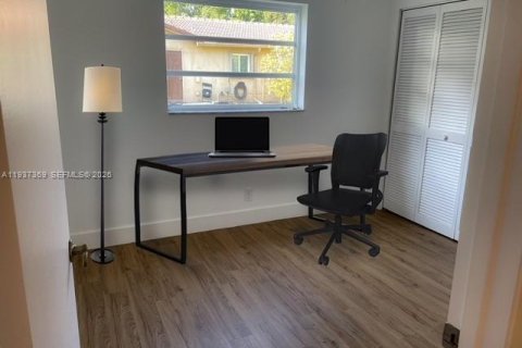 Снять в аренду виллу или дом в Корал-Спрингс, Флорида 4 спальни, 203.83м2, № 2017692 - фото 23