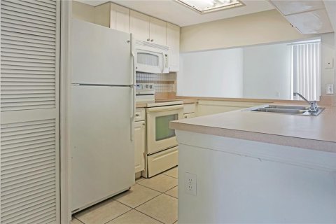 Townhouse in Davenport, Florida 3 bedrooms, 162.39 sq.m. № 1777406 - photo 3