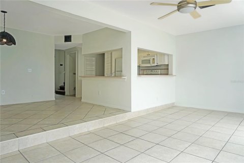Townhouse in Davenport, Florida 3 bedrooms, 162.39 sq.m. № 1777406 - photo 6