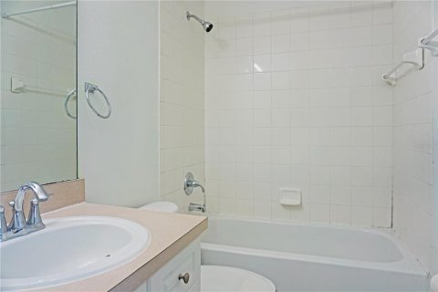 Townhouse in Davenport, Florida 3 bedrooms, 162.39 sq.m. № 1777406 - photo 9