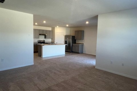 House in Haines City, Florida 4 bedrooms, 173.45 sq.m. № 2266847 - photo 3
