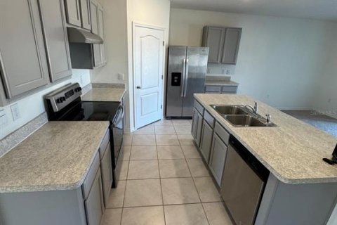 House in Haines City, Florida 4 bedrooms, 173.45 sq.m. № 2266847 - photo 9