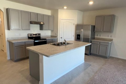 House in Haines City, Florida 4 bedrooms, 173.45 sq.m. № 2266847 - photo 4
