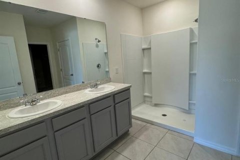 House in Haines City, Florida 4 bedrooms, 173.45 sq.m. № 2266847 - photo 13