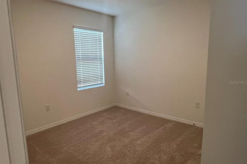 House in Haines City, Florida 4 bedrooms, 173.45 sq.m. № 2266847 - photo 5