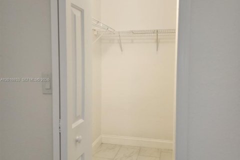 Touwnhouse à louer à Homestead, Floride: 3 chambres, 132.2 m2 № 2077553 - photo 24