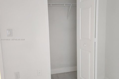 Touwnhouse à louer à Homestead, Floride: 3 chambres, 132.2 m2 № 2077553 - photo 22