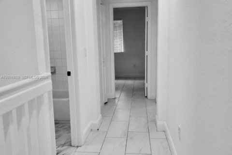 Touwnhouse à louer à Homestead, Floride: 3 chambres, 132.2 m2 № 2077553 - photo 14