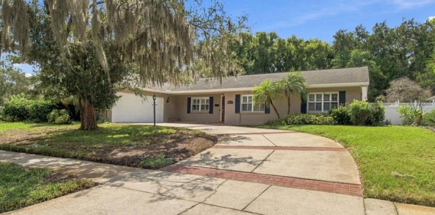 Casa en Tampa, Florida 3 dormitorios, 180.23 m2 № 2387727