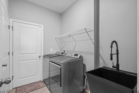 Casa en venta en Brooksville, Florida, 3 dormitorios, 171.31 m2 № 1918233 - foto 13