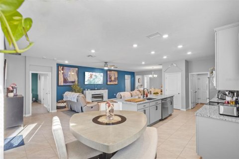 Casa en venta en Brooksville, Florida, 3 dormitorios, 171.31 m2 № 1918233 - foto 12