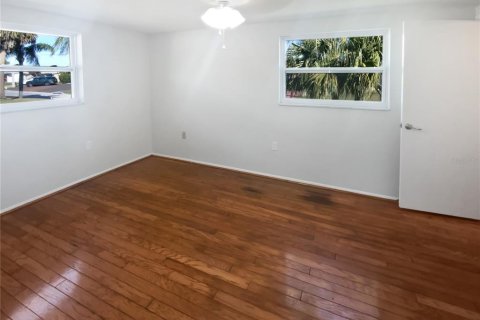 House in Hudson, Florida 2 bedrooms, 132.85 sq.m. № 1591779 - photo 14