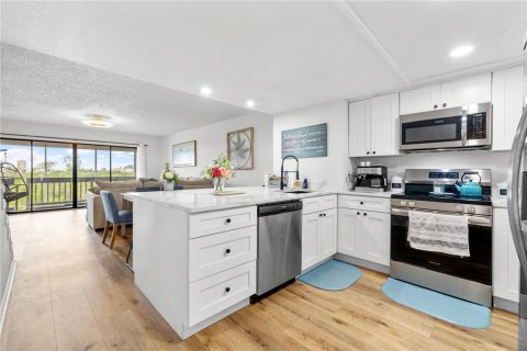 Adosado en venta en Seminole, Florida, 3 dormitorios, 185.62 m2 № 1917937 - foto 7