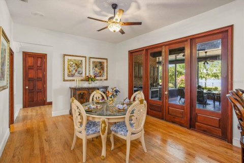 House in Windermere, Florida 6 bedrooms, 633.5 sq.m. № 1734288 - photo 29
