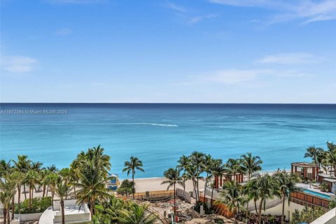 Condominio en venta en Hollywood, Florida, 3 dormitorios, 243.68 m2 № 1981891 - foto 1