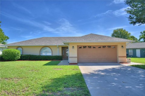 House in Auburndale, Florida 3 bedrooms, 142.79 sq.m. № 1884499 - photo 3