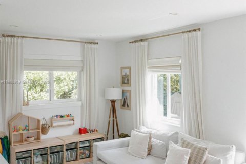 Купить виллу или дом в Майами, Флорида 3 спальни, 137.87м2, № 2051069 - фото 19