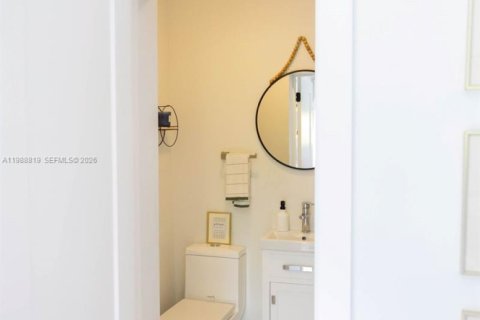 Купить виллу или дом в Майами, Флорида 3 спальни, 137.87м2, № 2051069 - фото 27