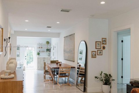 Купить виллу или дом в Майами, Флорида 3 спальни, 137.87м2, № 2051069 - фото 10