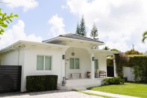 Купить виллу или дом в Майами, Флорида 3 спальни, 137.87м2, № 2051069 - фото 4