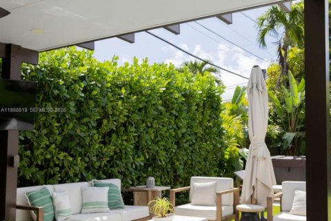 Купить виллу или дом в Майами, Флорида 3 спальни, 137.87м2, № 2051069 - фото 28