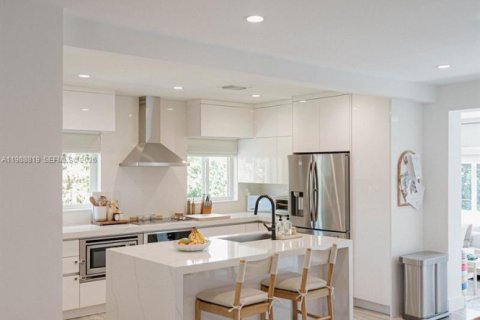 Купить виллу или дом в Майами, Флорида 3 спальни, 137.87м2, № 2051069 - фото 9