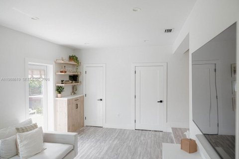 Купить виллу или дом в Майами, Флорида 3 спальни, 137.87м2, № 2051069 - фото 16