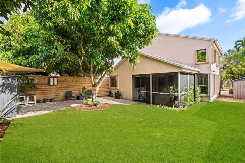 House in Coconut Creek, Florida 4 bedrooms, 206.52 sq.m. № 1987638 - photo 12