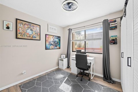 House in Coconut Creek, Florida 4 bedrooms, 206.52 sq.m. № 1987638 - photo 15