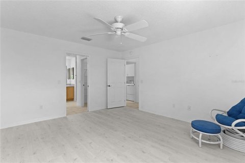House in The Villages, Florida 3 bedrooms, 141.86 sq.m. № 1827923 - photo 28