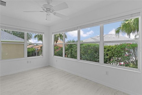 House in The Villages, Florida 3 bedrooms, 141.86 sq.m. № 1827923 - photo 24