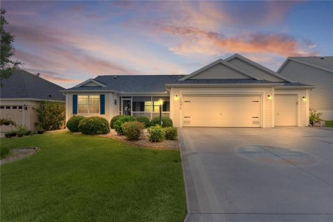 House in The Villages, Florida 3 bedrooms, 141.86 sq.m. № 1827923 - photo 2