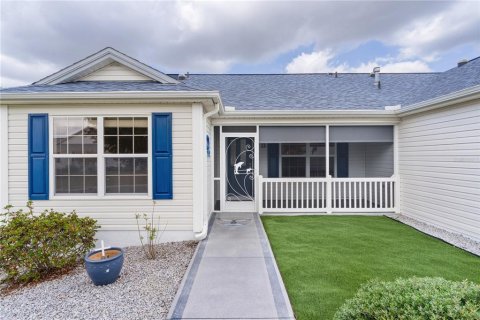 House in The Villages, Florida 3 bedrooms, 141.86 sq.m. № 1827923 - photo 8