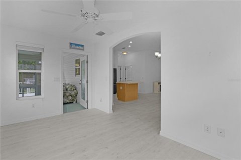 House in The Villages, Florida 3 bedrooms, 141.86 sq.m. № 1827923 - photo 25
