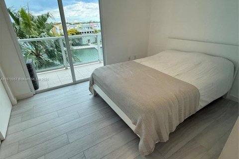 Condo in Miami Beach, Florida, 2 bedrooms № 1895778 - photo 22