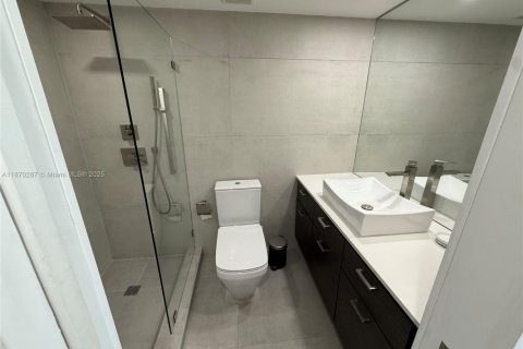 Condo in Miami Beach, Florida, 2 bedrooms № 1895778 - photo 24