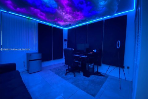 Copropriété à louer à Miami, Floride: 2 chambres, 106.19 m2 № 1838681 - photo 10