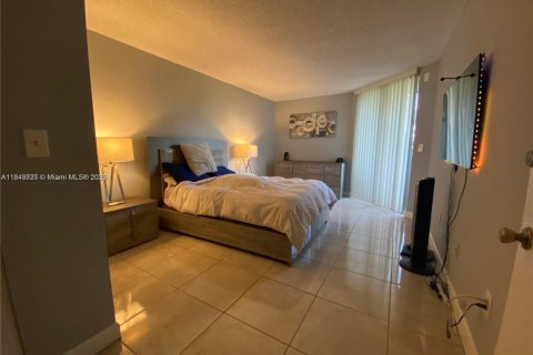 Copropriété à louer à Miami, Floride: 2 chambres, 106.19 m2 № 1838681 - photo 5