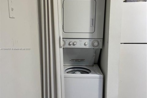 Copropriété à louer à Miami, Floride: 2 chambres, 106.19 m2 № 1838681 - photo 6