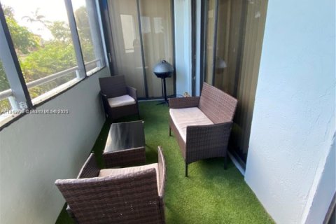 Copropriété à louer à Miami, Floride: 2 chambres, 106.19 m2 № 1838681 - photo 13