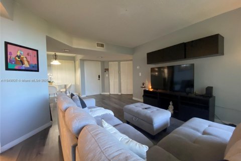 Copropriété à louer à Miami, Floride: 2 chambres, 106.19 m2 № 1838681 - photo 2
