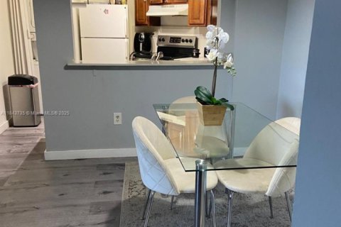 Copropriété à louer à Miami, Floride: 2 chambres, 106.19 m2 № 1838681 - photo 24