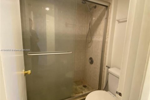 Copropriété à louer à Miami, Floride: 2 chambres, 106.19 m2 № 1838681 - photo 7
