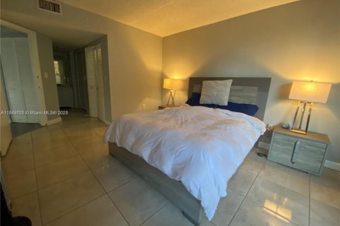 Copropriété à louer à Miami, Floride: 2 chambres, 106.19 m2 № 1838681 - photo 3