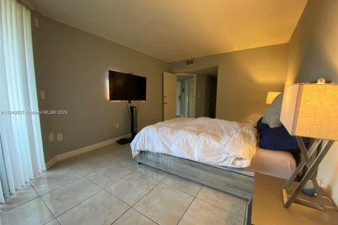 Copropriété à louer à Miami, Floride: 2 chambres, 106.19 m2 № 1838681 - photo 4