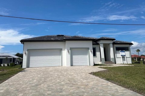 Casa en venta en Punta Gorda, Florida, 3 dormitorios, 206.15 m2 № 1421255 - foto 1
